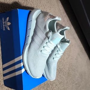 Womens adidas swift run size 7